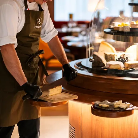 Mercure En Beaujolais Hotel 4*